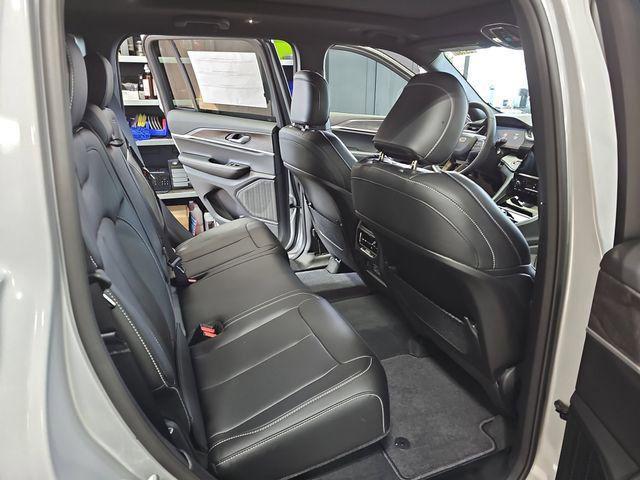 new 2025 Jeep Grand Cherokee car, priced at $48,756