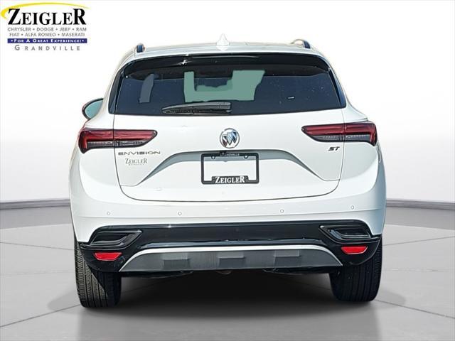 used 2022 Buick Envision car, priced at $24,000