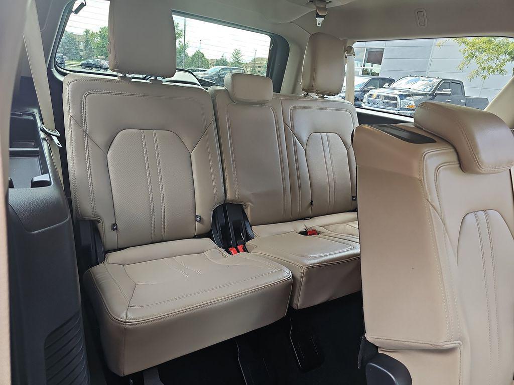 used 2024 Ford Expedition Max car, priced at $50,998