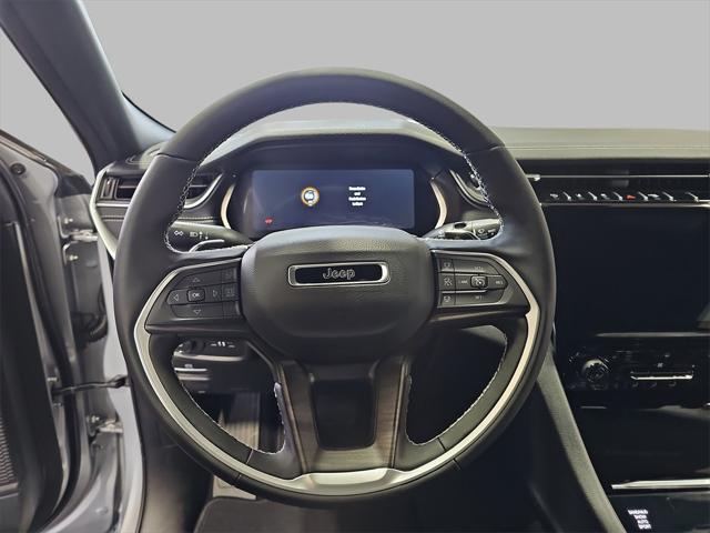 new 2025 Jeep Grand Cherokee car, priced at $43,007