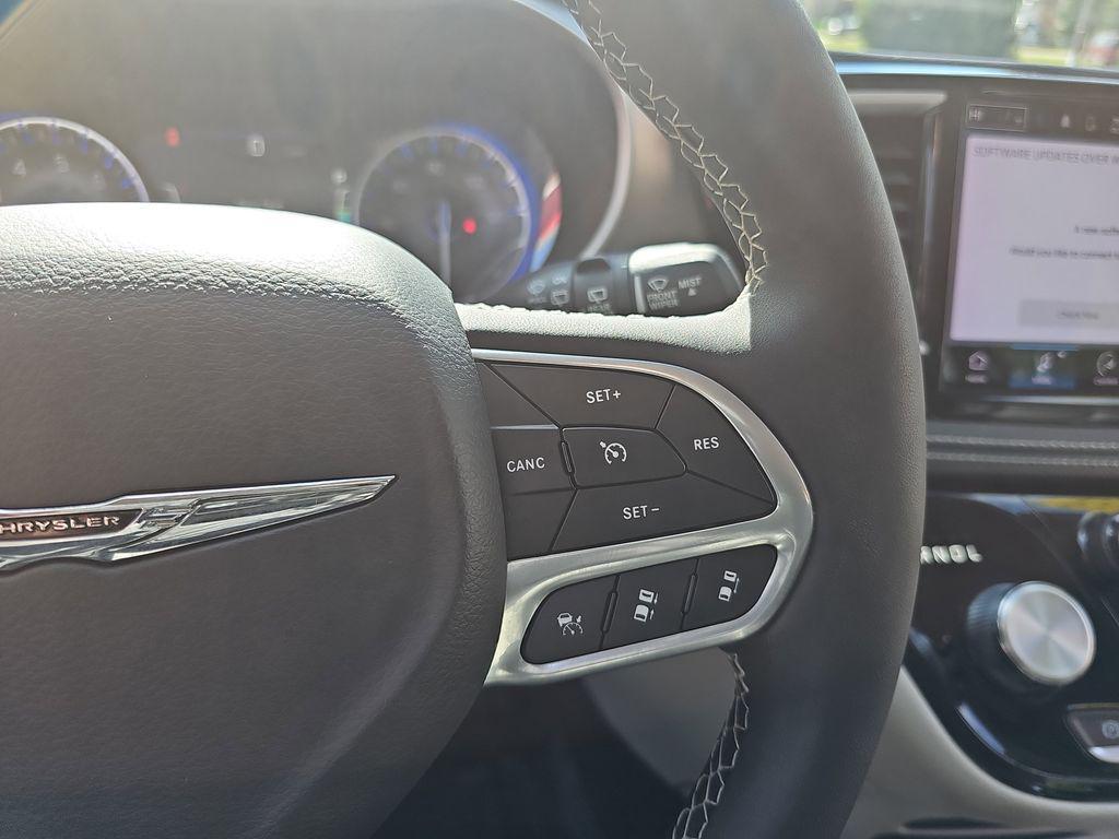 used 2023 Chrysler Pacifica car, priced at $23,500