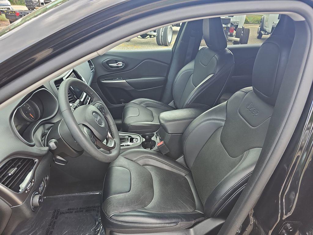 used 2022 Jeep Cherokee car, priced at $25,250