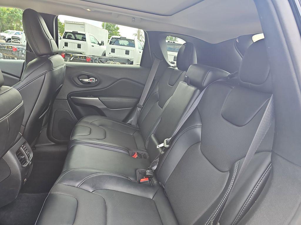 used 2022 Jeep Cherokee car, priced at $25,250
