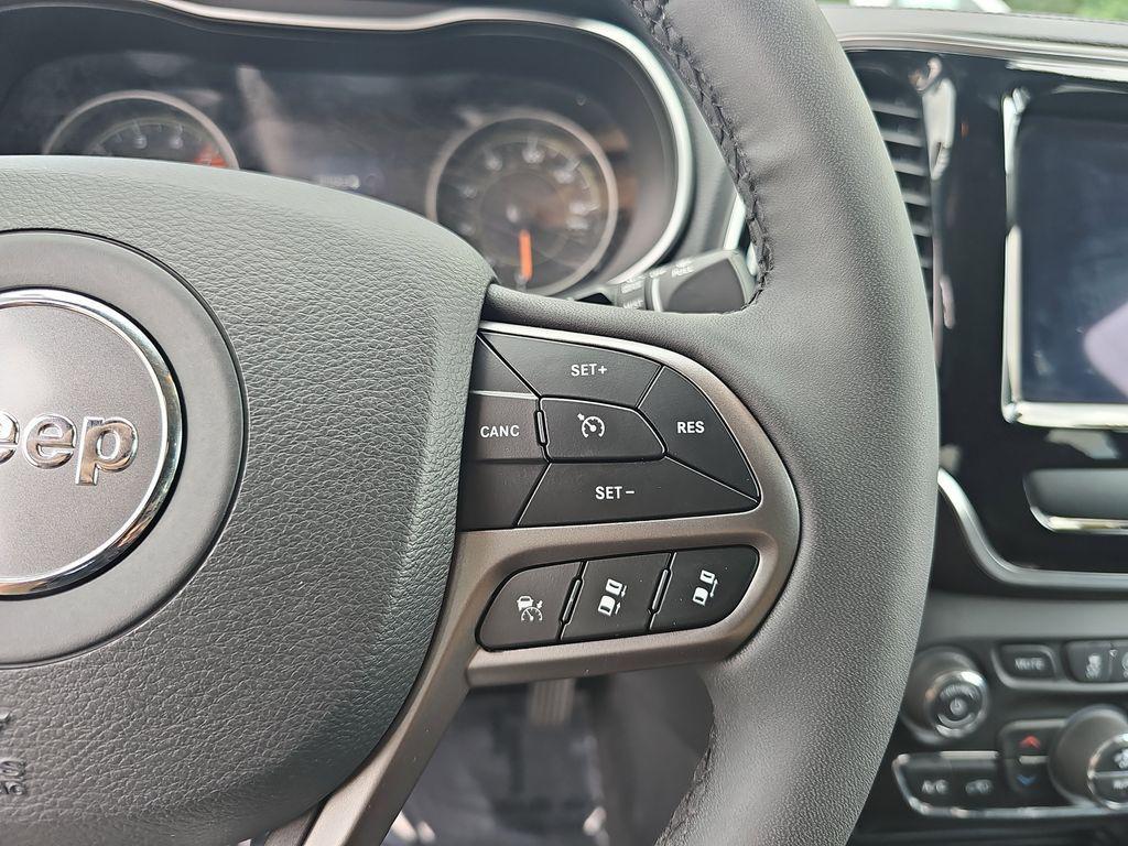 used 2022 Jeep Cherokee car, priced at $25,250