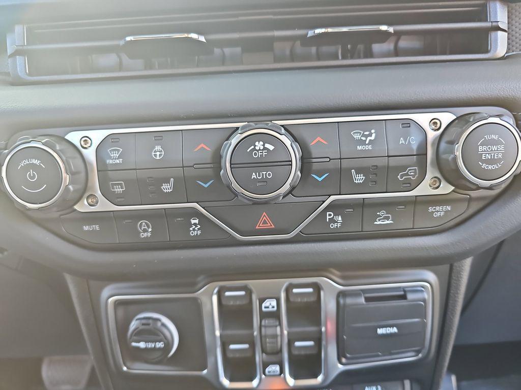 new 2026 Jeep Wrangler car, priced at $62,306