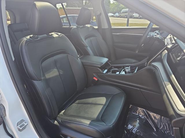 used 2022 Jeep Grand Cherokee car, priced at $36,995
