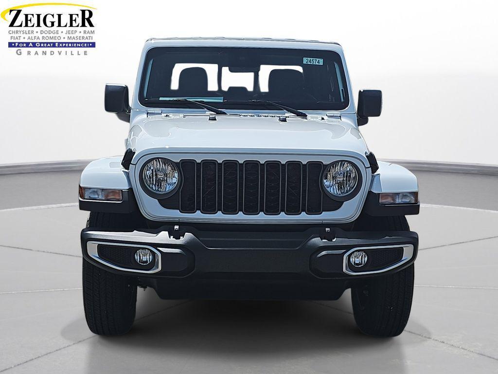 new 2025 Jeep Gladiator car, priced at $44,015