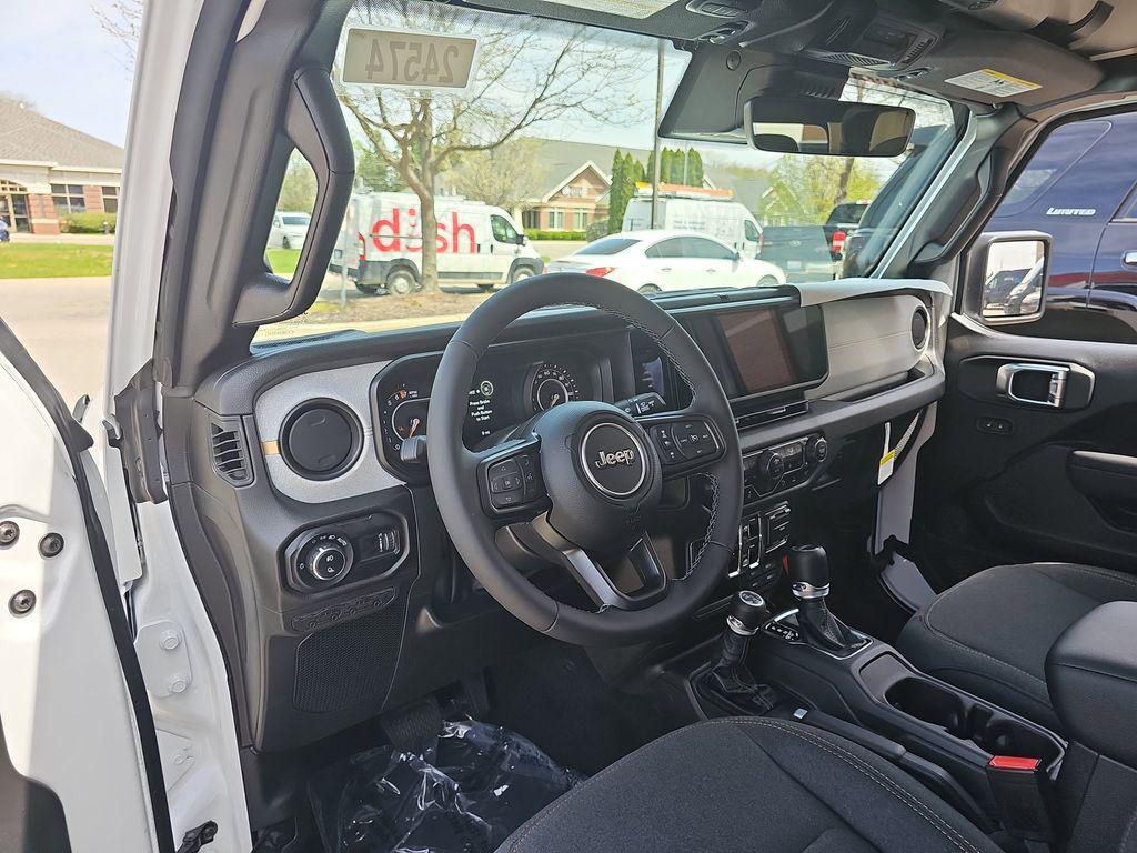 new 2025 Jeep Gladiator car, priced at $44,015