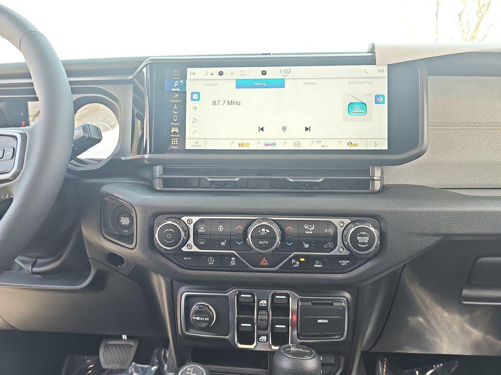 new 2025 Jeep Gladiator car, priced at $44,015