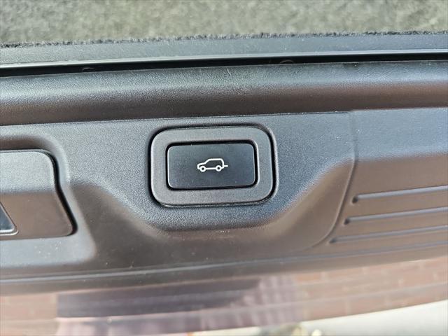 used 2022 Land Rover Range Rover car, priced at $40,000
