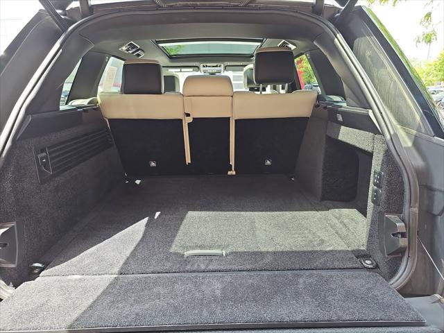used 2022 Land Rover Range Rover car, priced at $40,000