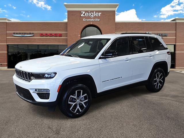 new 2025 Jeep Grand Cherokee car, priced at $42,000