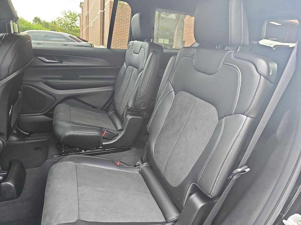 new 2025 Jeep Grand Cherokee L car, priced at $46,725