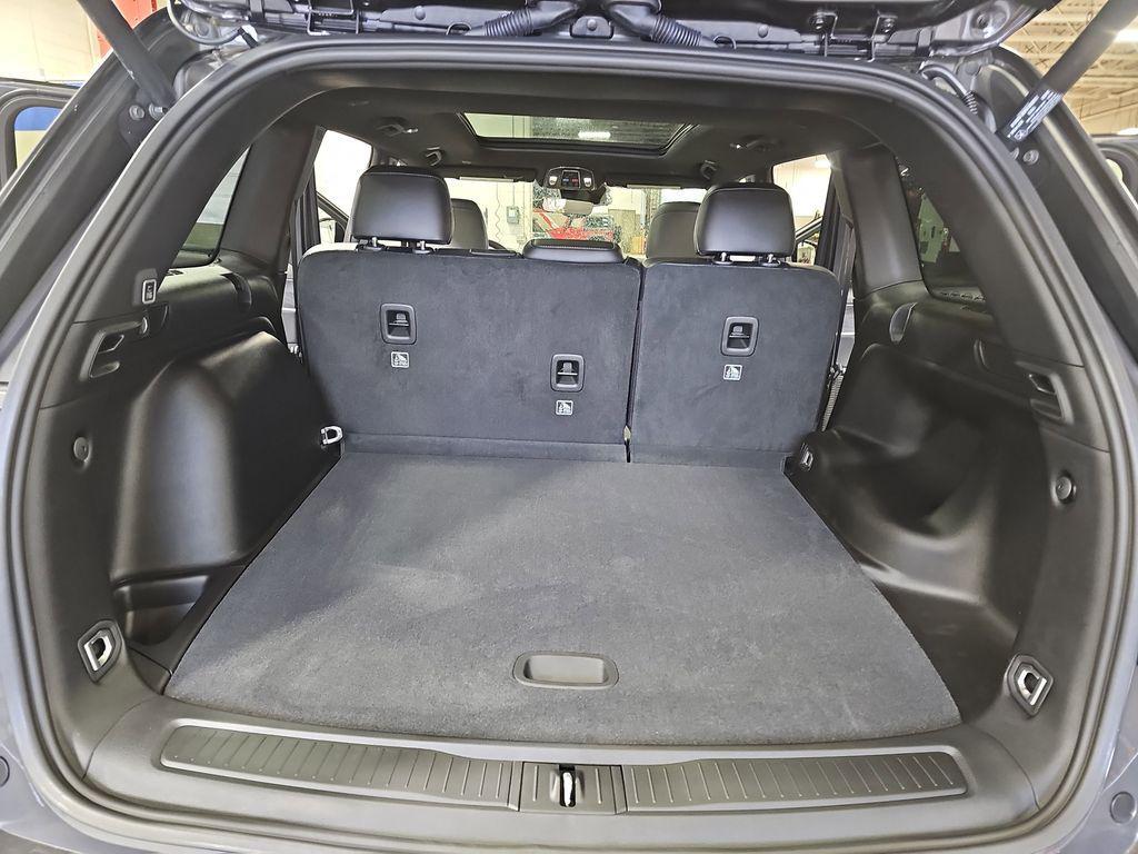 new 2025 Jeep Grand Cherokee car, priced at $46,694