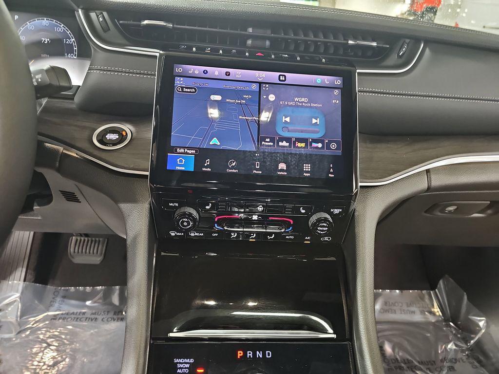 new 2025 Jeep Grand Cherokee car, priced at $46,694