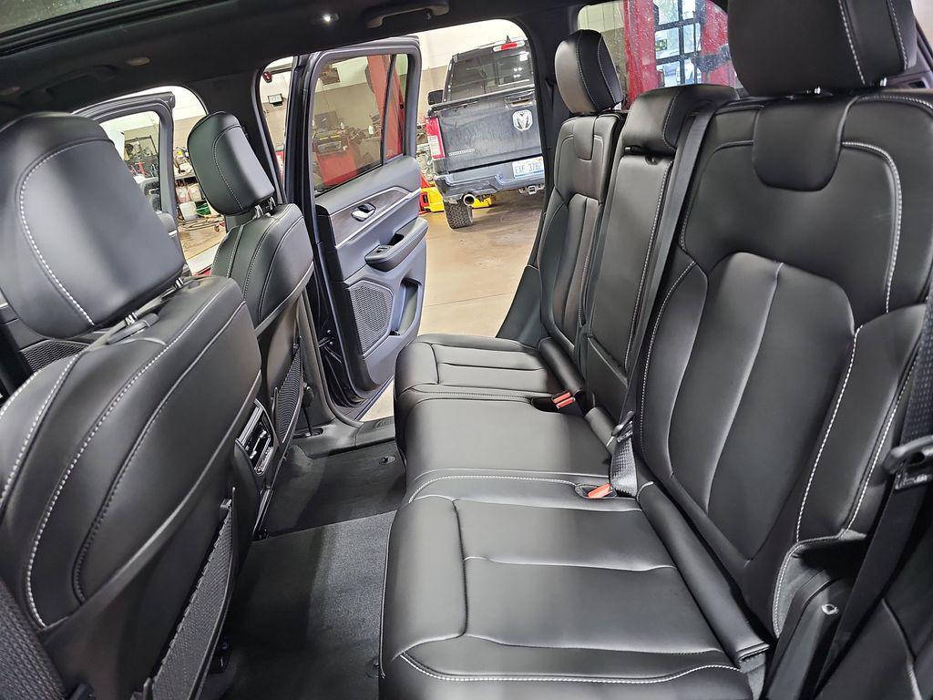 new 2025 Jeep Grand Cherokee car, priced at $46,694