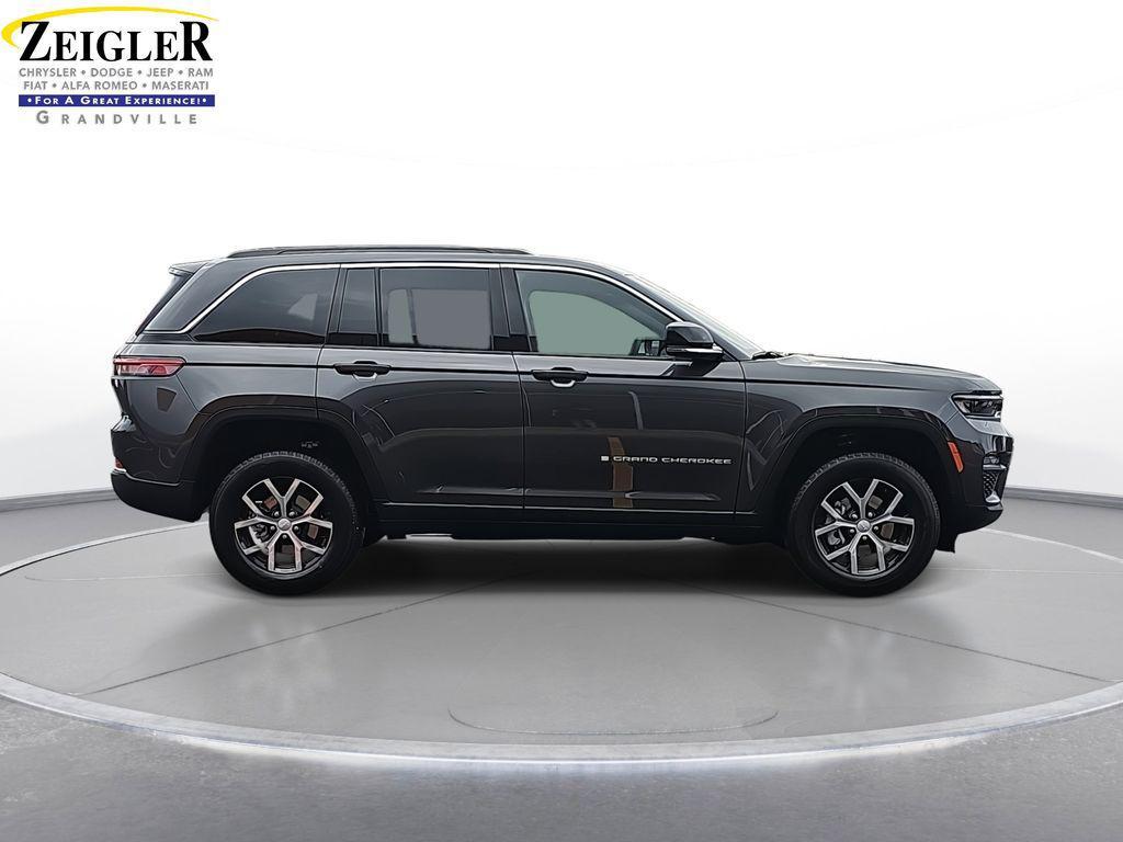 new 2025 Jeep Grand Cherokee car, priced at $46,694
