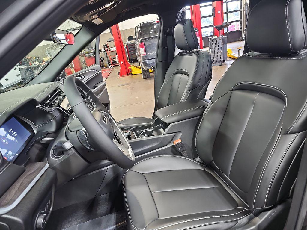 new 2025 Jeep Grand Cherokee car, priced at $46,694