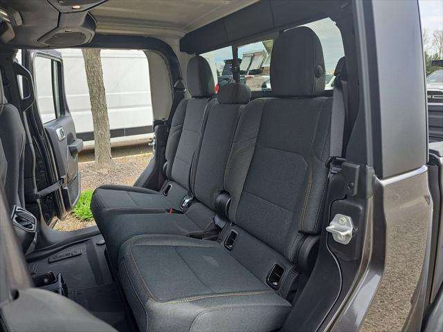 new 2025 Jeep Gladiator car, priced at $51,313