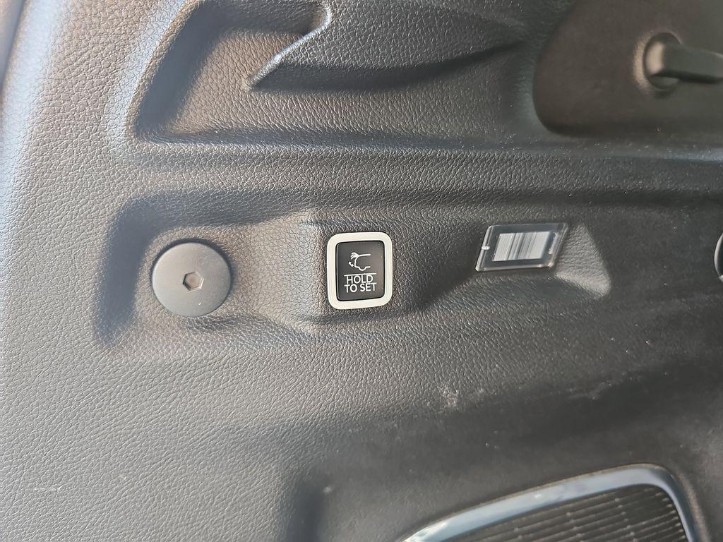 used 2021 Jeep Grand Cherokee L car, priced at $30,498