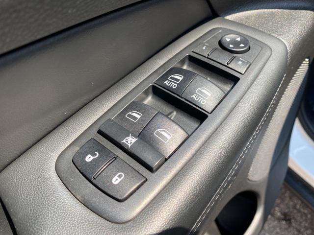 used 2019 Jeep Grand Cherokee car, priced at $17,900