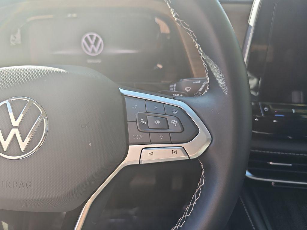 used 2025 Volkswagen Atlas car, priced at $35,500