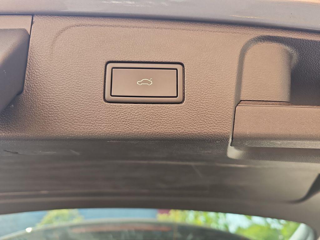 used 2025 Volkswagen Atlas car, priced at $35,500