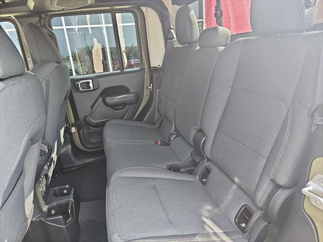 new 2025 Jeep Gladiator car, priced at $49,727