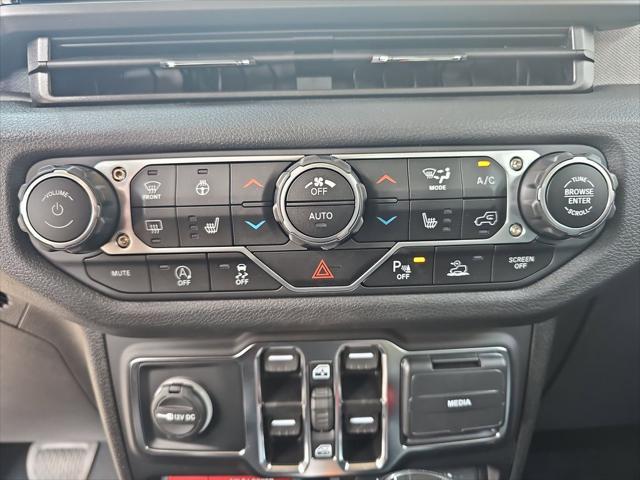 new 2025 Jeep Gladiator car, priced at $49,727