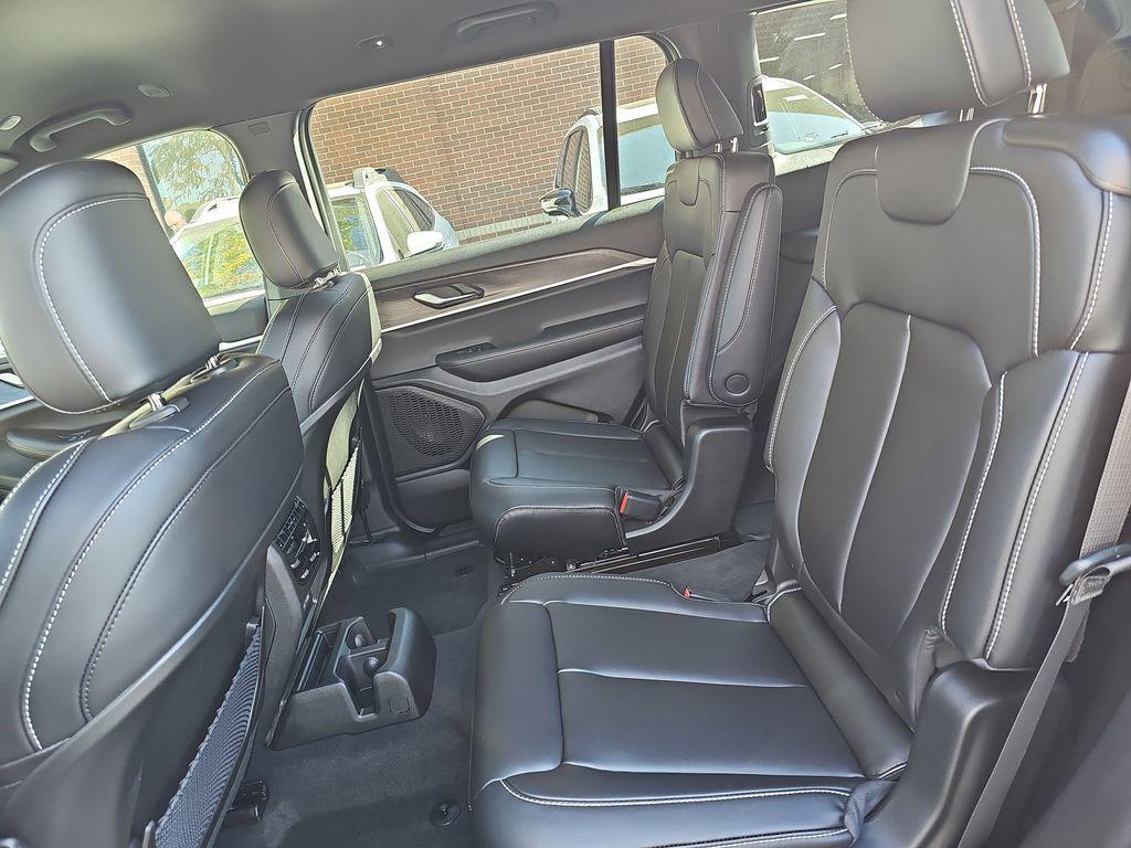 new 2025 Jeep Grand Cherokee L car, priced at $45,056