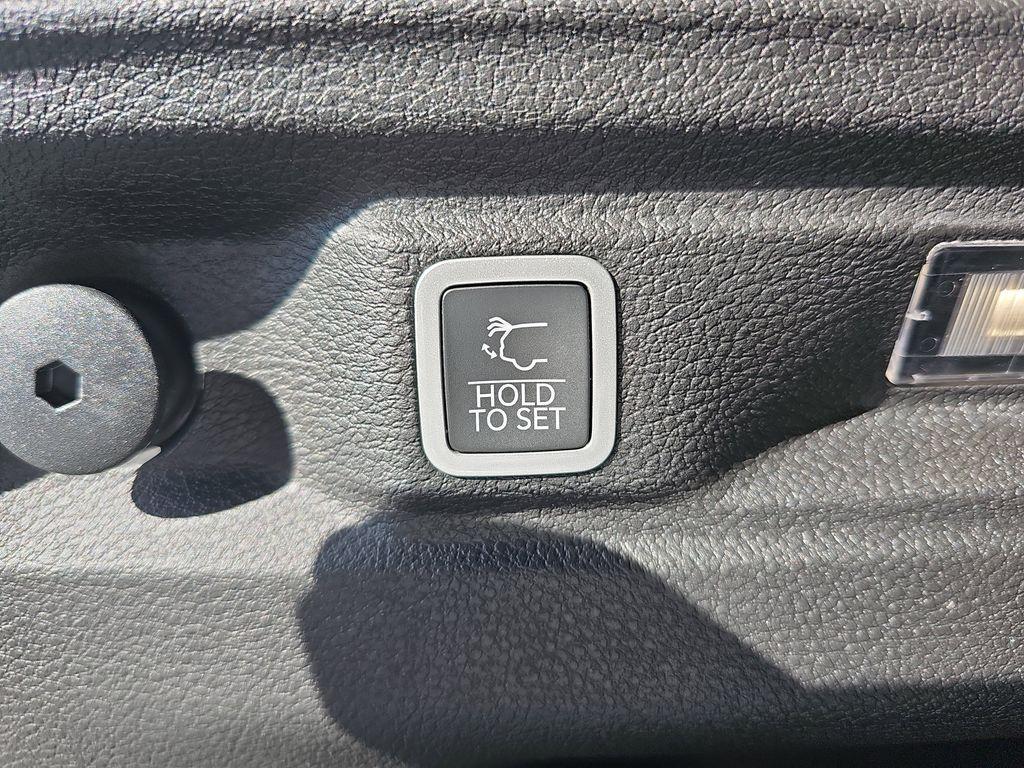 new 2025 Jeep Grand Cherokee L car, priced at $45,056