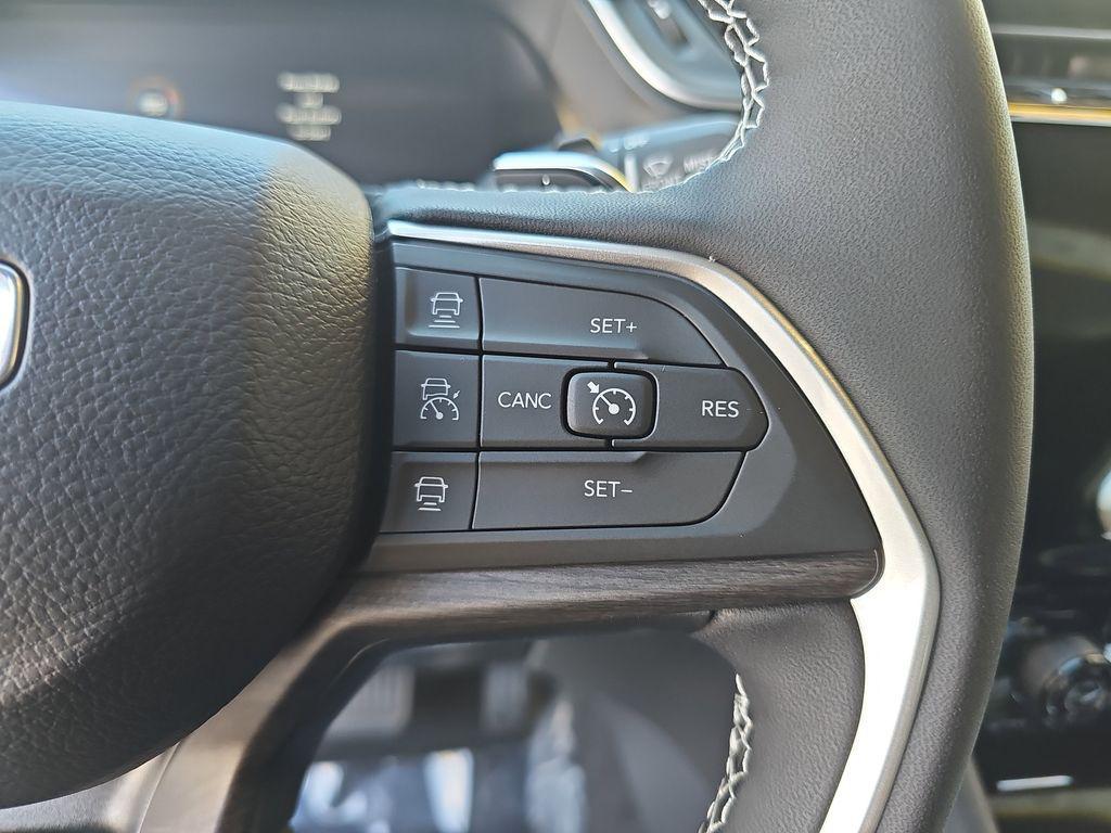 new 2025 Jeep Grand Cherokee L car, priced at $45,056