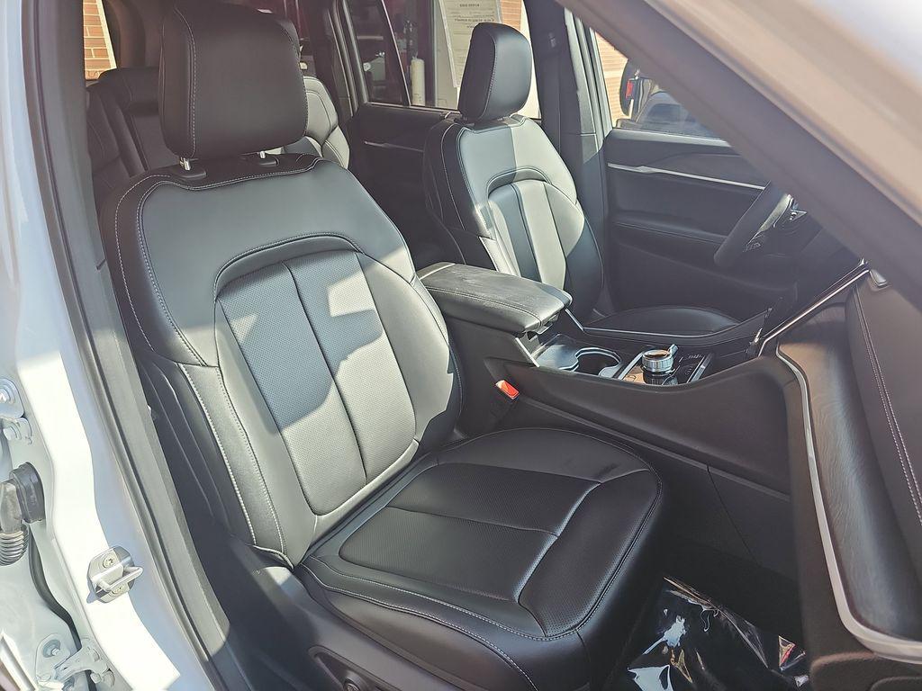 used 2025 Jeep Grand Cherokee 4xe car, priced at $44,000