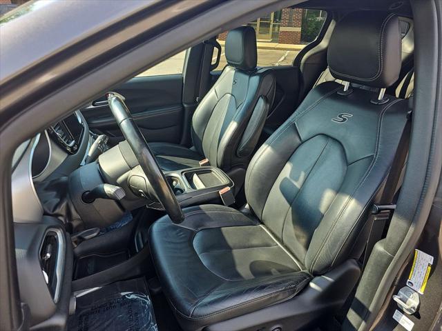 used 2018 Chrysler Pacifica car, priced at $14,900
