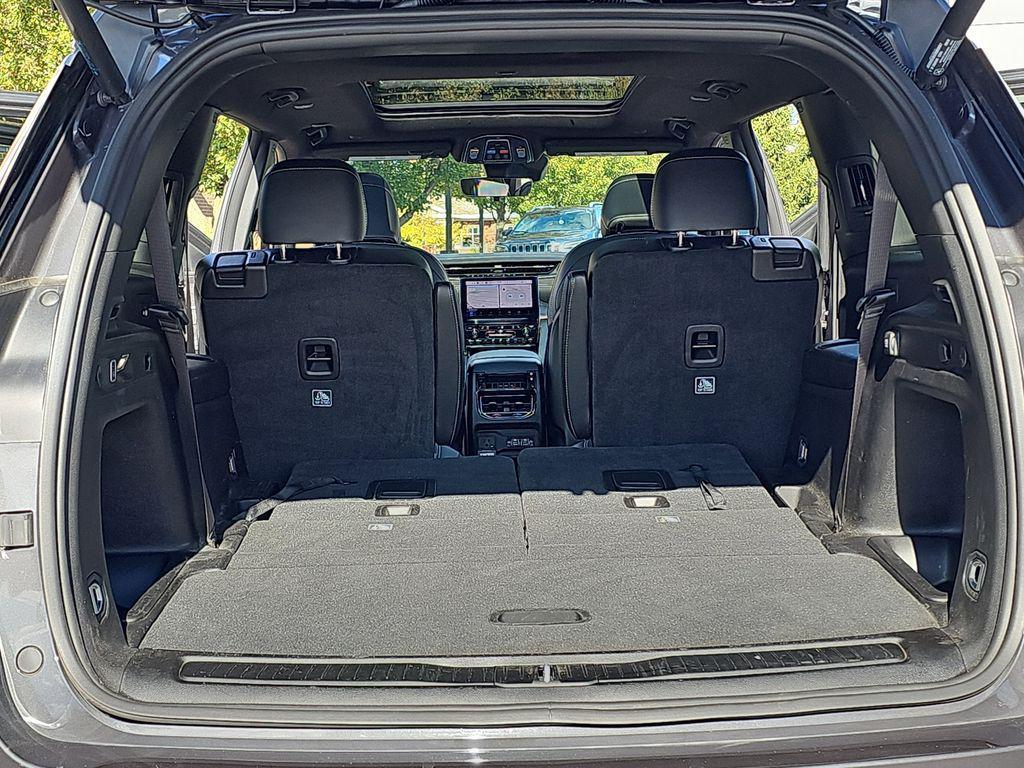 new 2025 Jeep Grand Cherokee L car, priced at $44,454