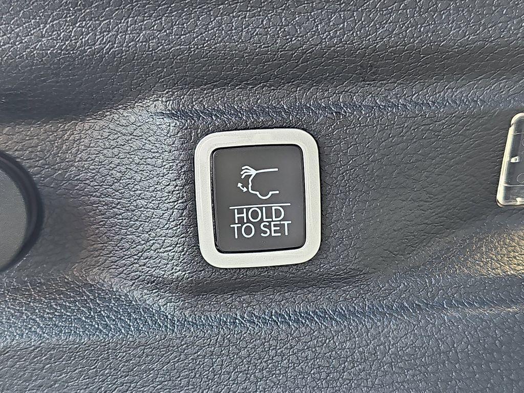 new 2025 Jeep Grand Cherokee L car, priced at $44,454