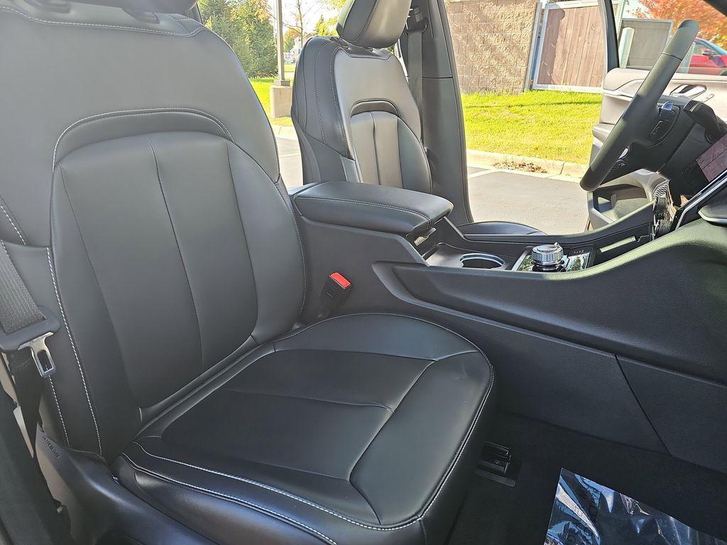 new 2025 Jeep Grand Cherokee L car, priced at $44,454