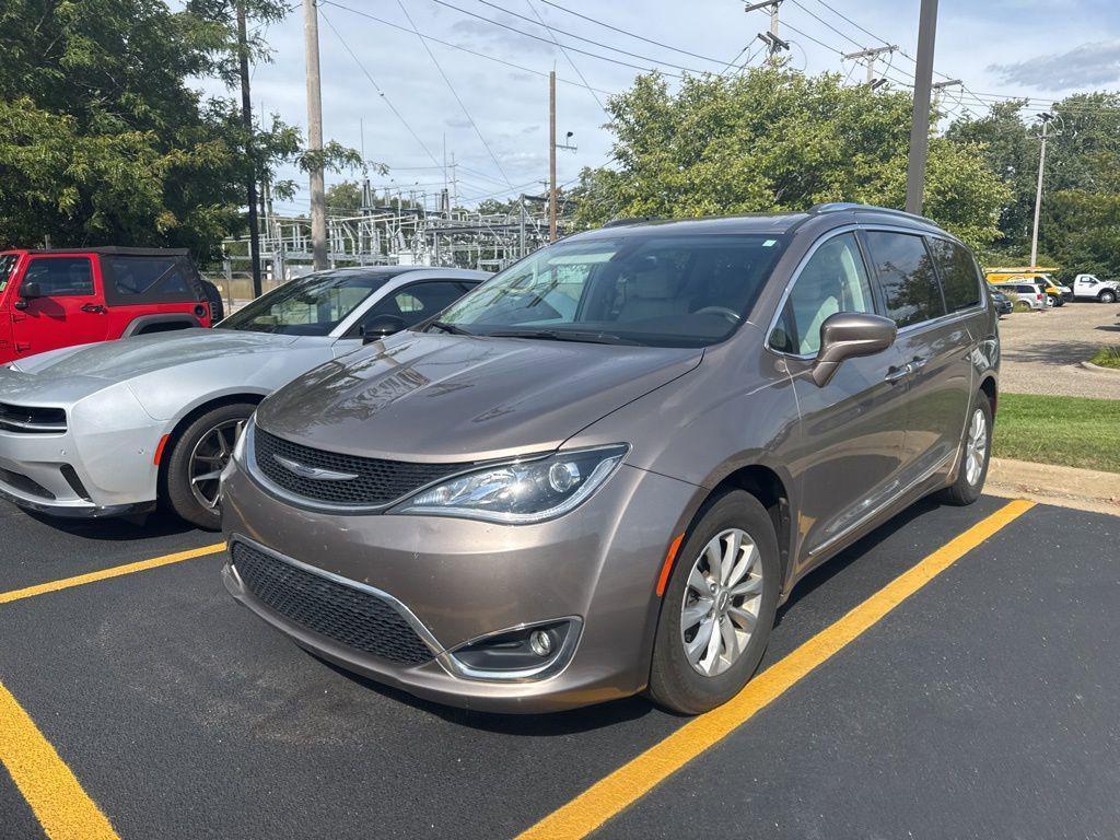 used 2018 Chrysler Pacifica car, priced at $17,995