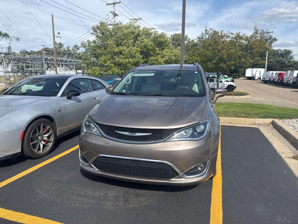 used 2018 Chrysler Pacifica car, priced at $17,995