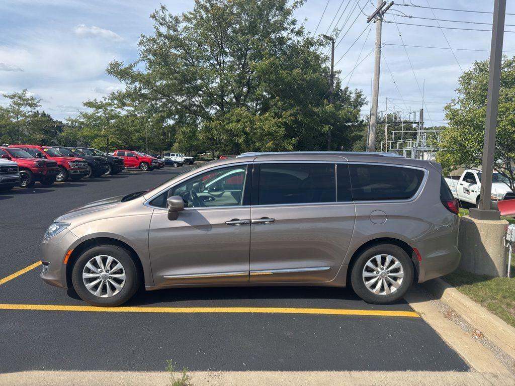 used 2018 Chrysler Pacifica car, priced at $17,995