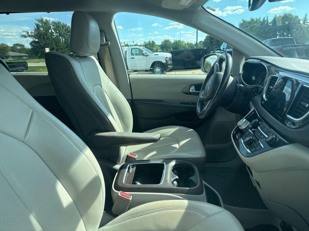 used 2018 Chrysler Pacifica car, priced at $17,995
