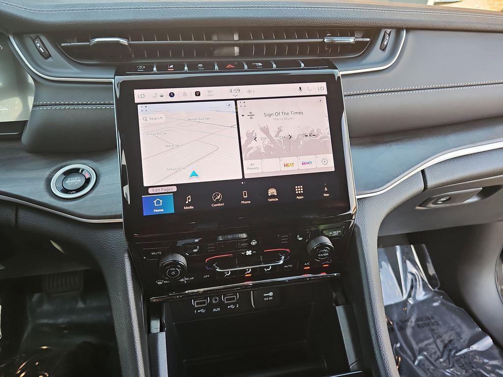 new 2025 Jeep Grand Cherokee car, priced at $44,431