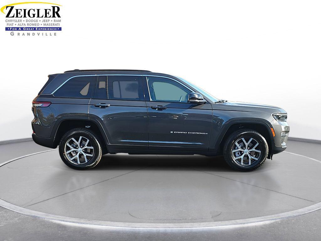new 2025 Jeep Grand Cherokee car, priced at $44,431