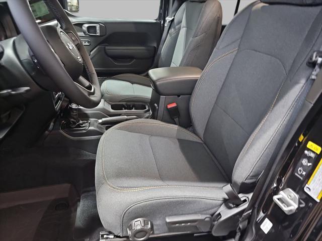 new 2025 Jeep Wrangler car, priced at $52,561