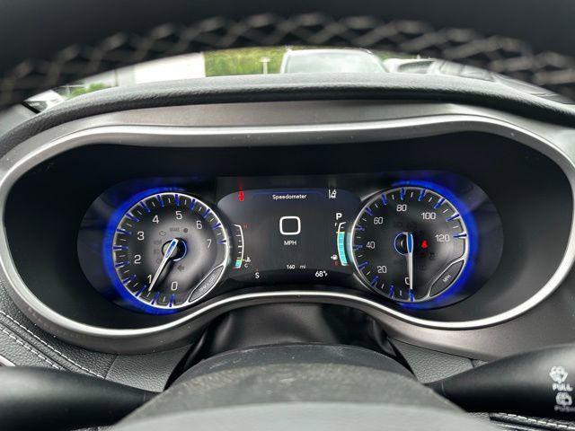 new 2025 Chrysler Pacifica car, priced at $42,247