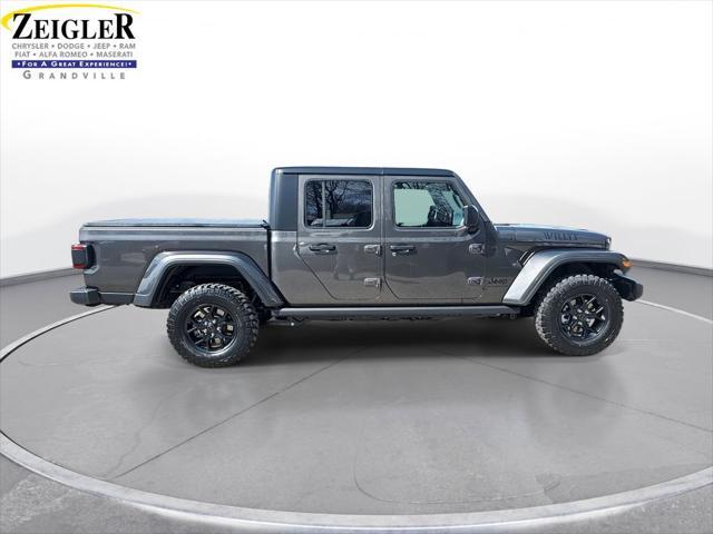 new 2025 Jeep Gladiator car, priced at $48,302