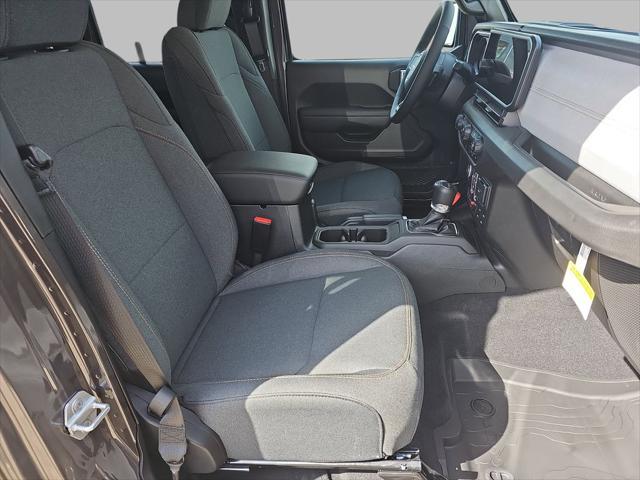 new 2025 Jeep Gladiator car, priced at $48,302