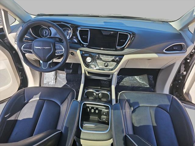 used 2023 Chrysler Pacifica car, priced at $27,500