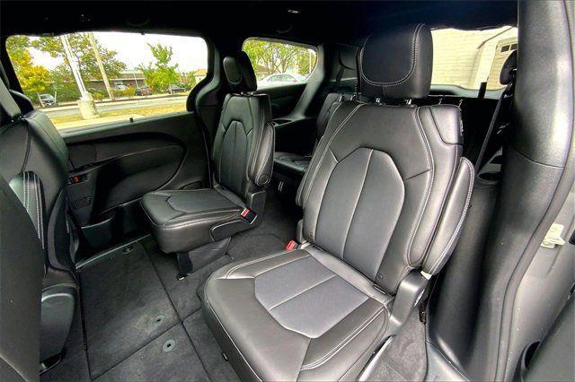 new 2025 Chrysler Pacifica car, priced at $47,843