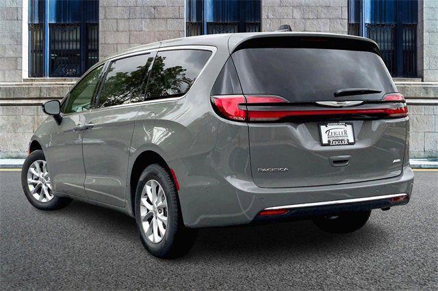 new 2025 Chrysler Pacifica car, priced at $47,843